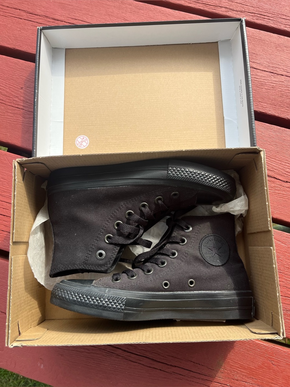 Converse Chuck Taylor All Star High Top Black Sneakers in Black Women 5 / Men 3